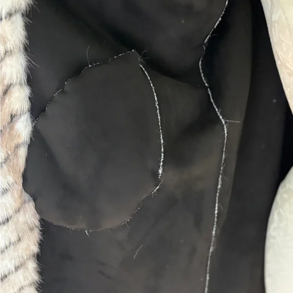 Akira Lola Hooded Faux Fur Jacket NWT - Picture 10 of 12